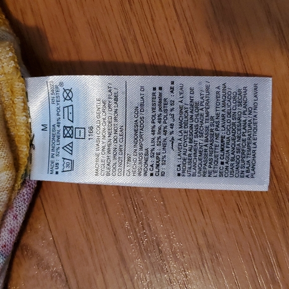 Super Cute Old Navy Summer Tank - Picture 5 of 5